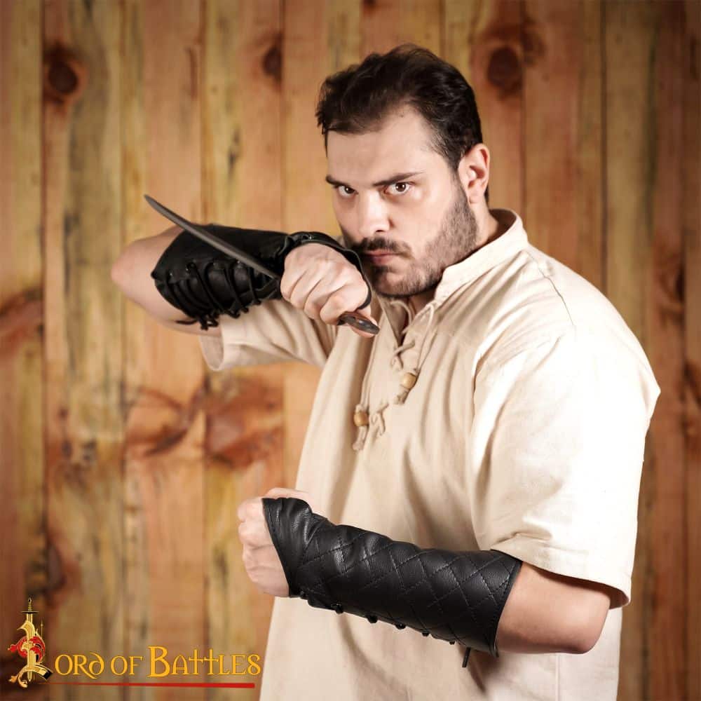 Archer’s Leather Bracers – For Right-Handed Archer