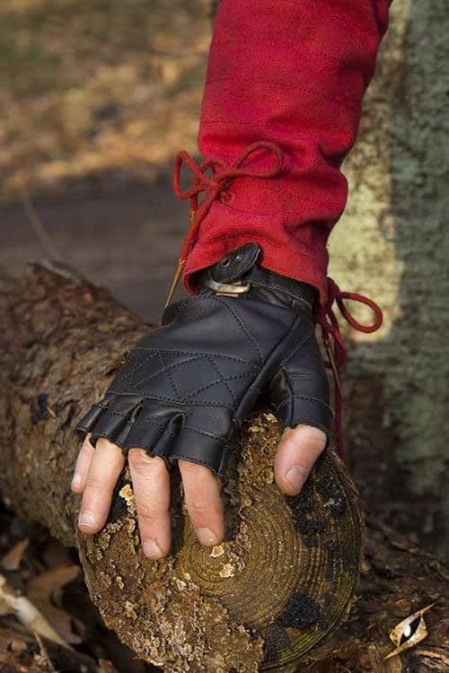Celtic Gloves - Black Leather