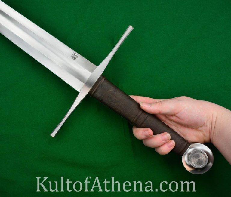 red-dragon-armoury-combat-hand-and-a-half-sword-kult-of-athena