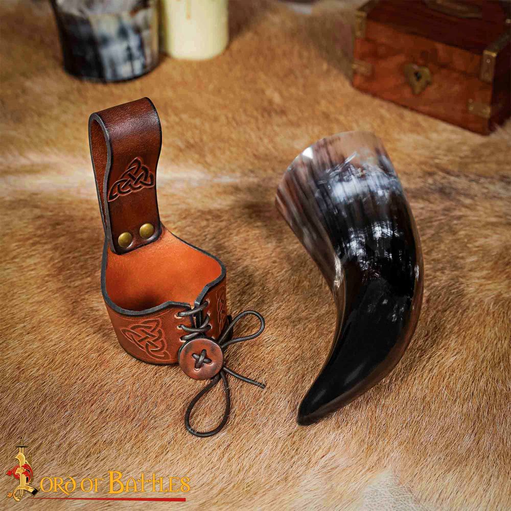 250 ml Horn with Brown Leather Holder and LOB Bag