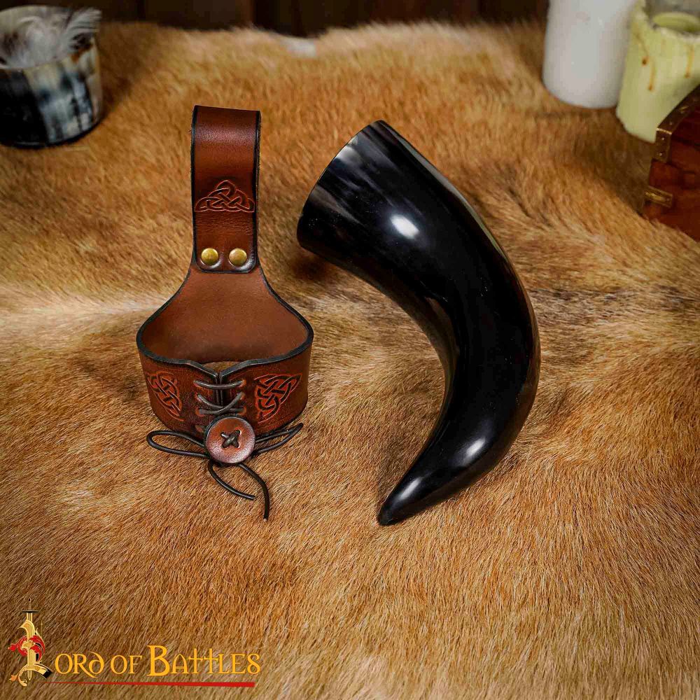 500 ml Horn with Brown Leather Holder and LOB Bag