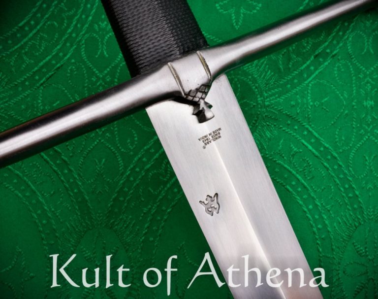 Windlass Steelcrafts Royal Armouries Collection 15th Century TwoHanded Sword Kult of Athena